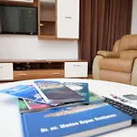 Vlade Apartment