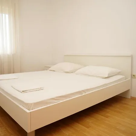 Vlade * プリモシュテン