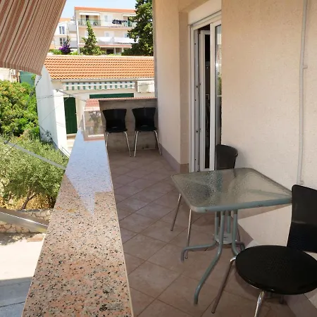 Apartment Vlade *