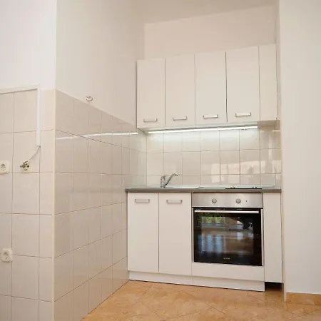 Vlade * プリモシュテン